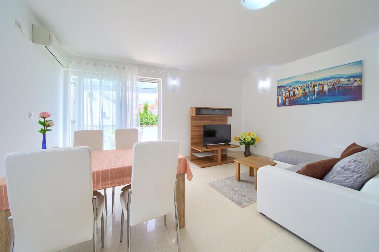 Apartment Anja Krk Town Extérieur photo